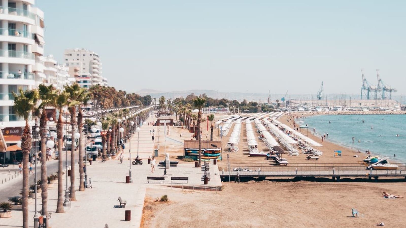 Bafra Beach — sahil ve deniz, İskele