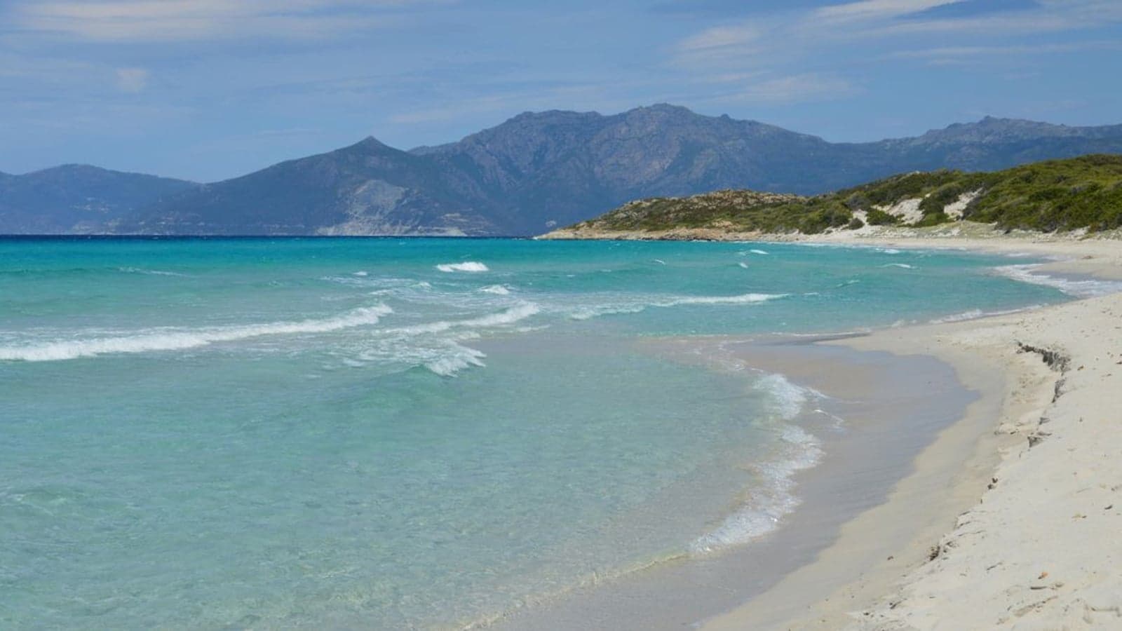 Escape Beach Club (Yavuz Çıkarma Plajı)