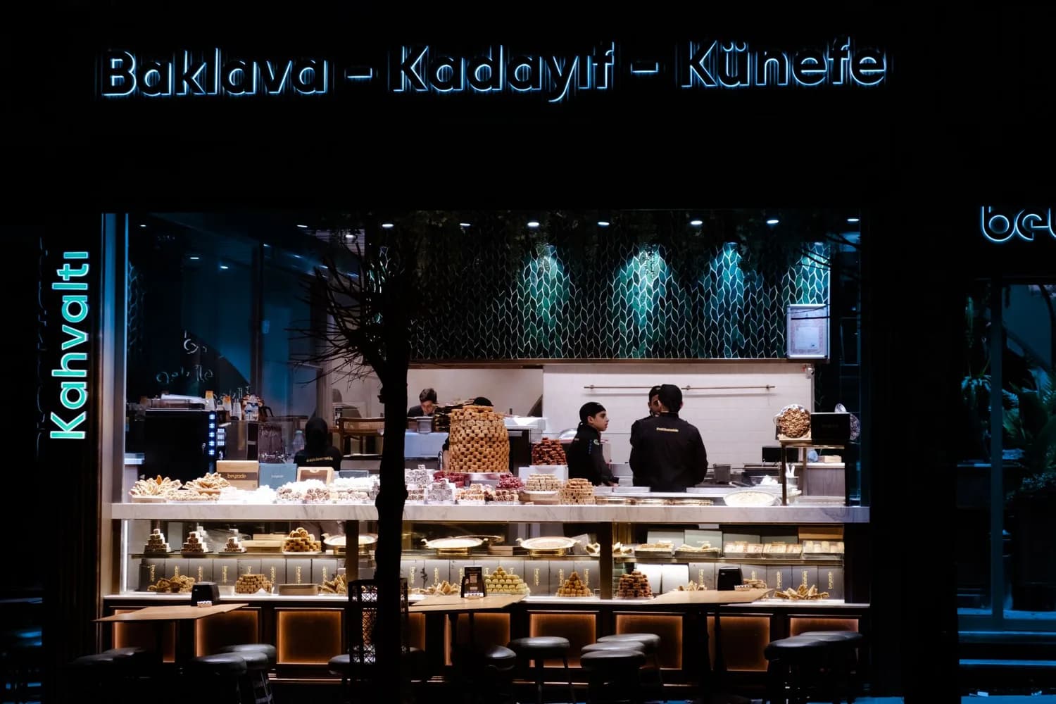 Ekler Pastry Cafe — Kıbrıs rehber kapak görseli