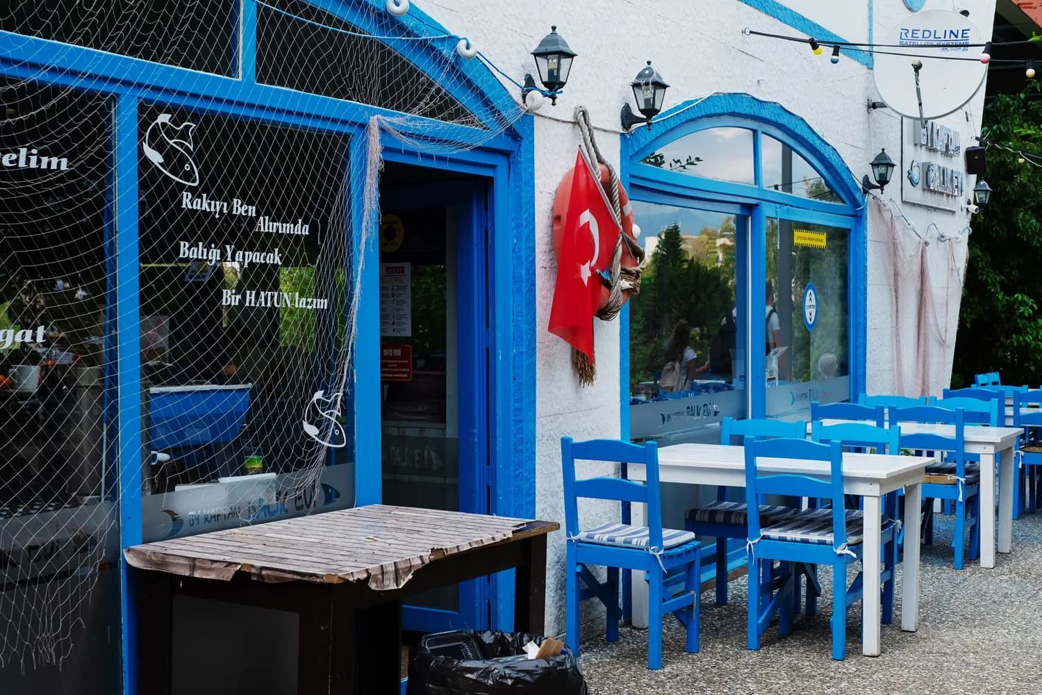 Ezic Premier — Kıbrıs rehber kapak görseli