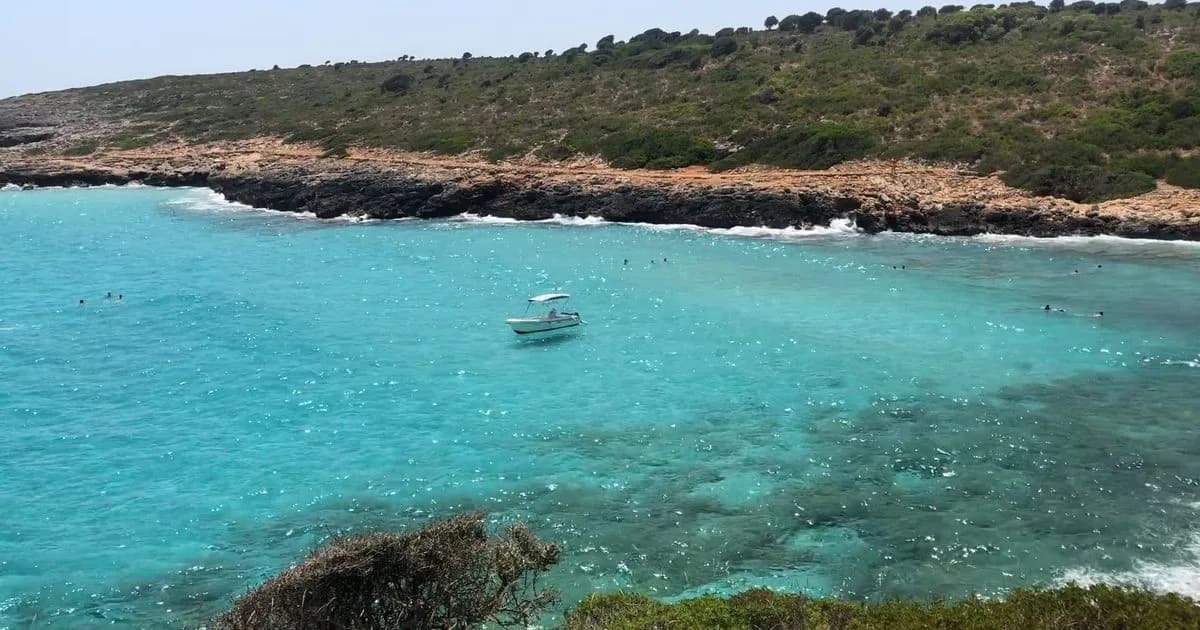 Turkuaz koyda yüzme ve tekne molası videosu