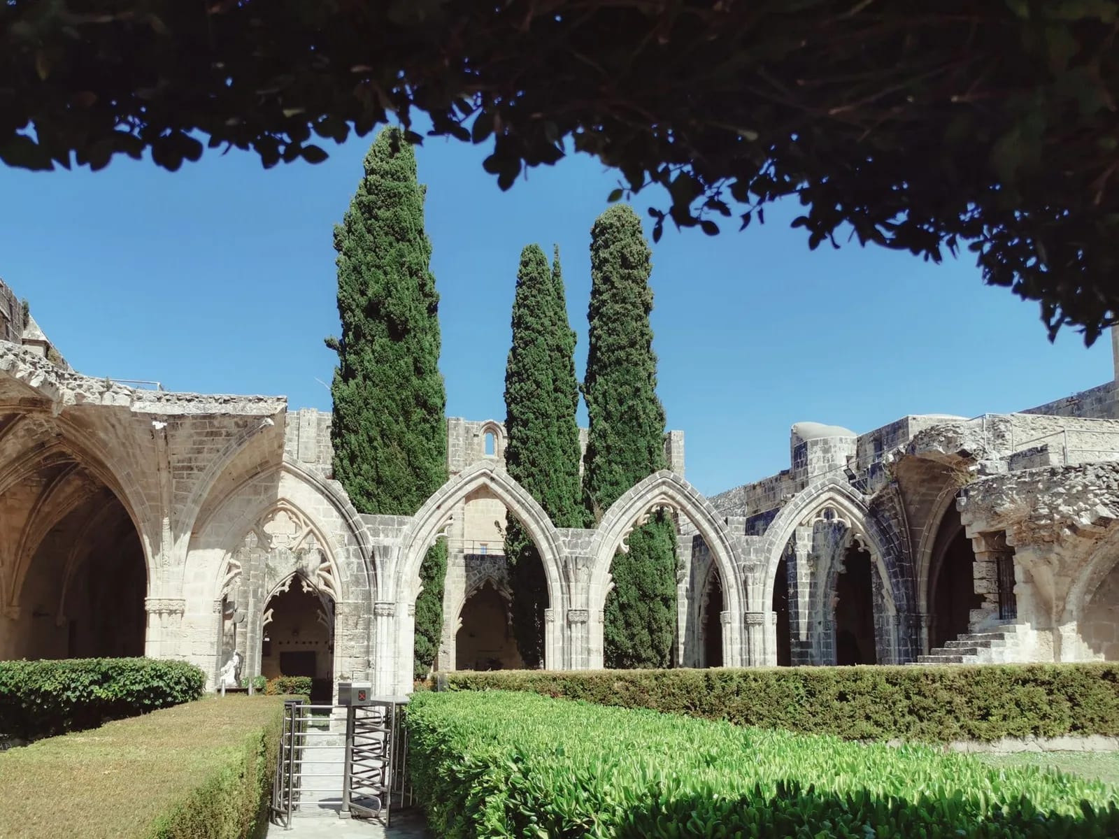 Girne Bellapais Manastırı