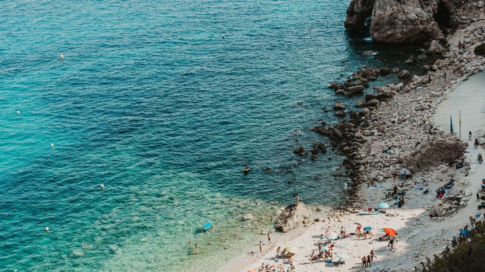 Acapulco Beach — Girne plaj / beach club kapak görseli