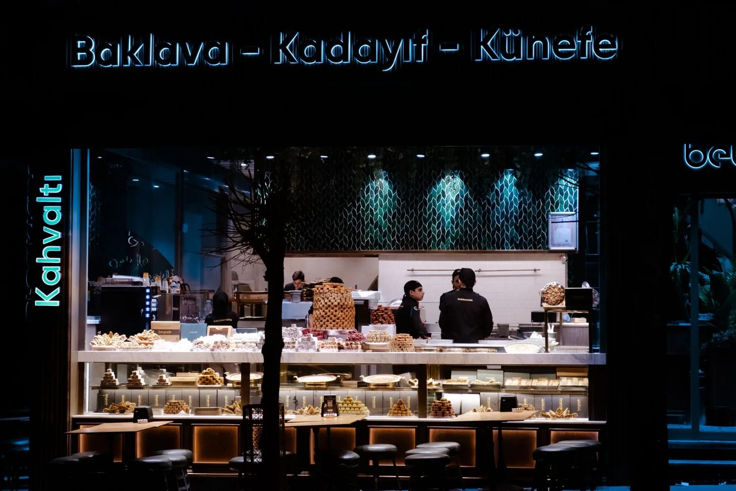 Ekler Pastry Cafe — Kıbrıs rehber kapak görseli