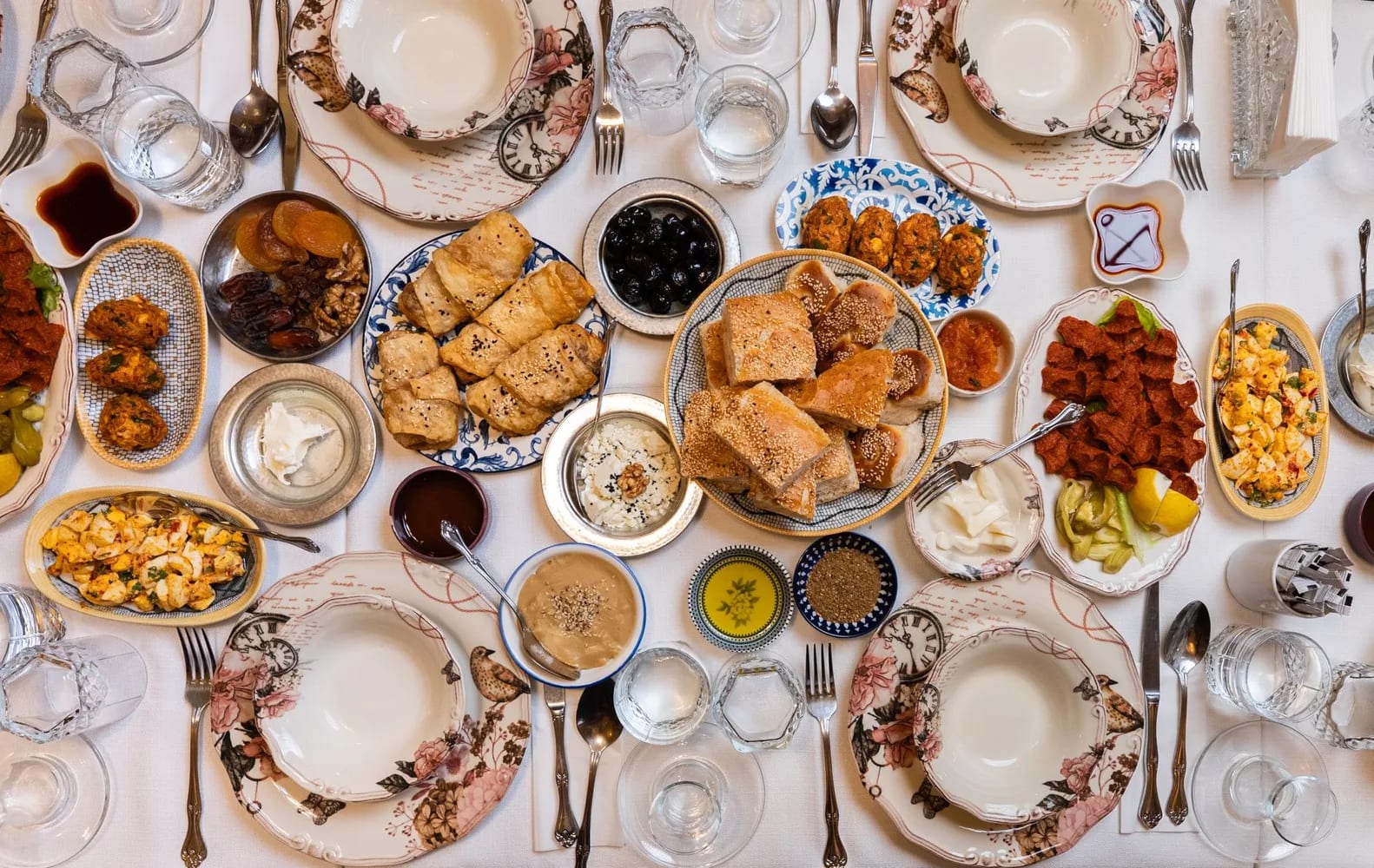 Old Grapevine Restaurant — Kıbrıs rehber kapak görseli