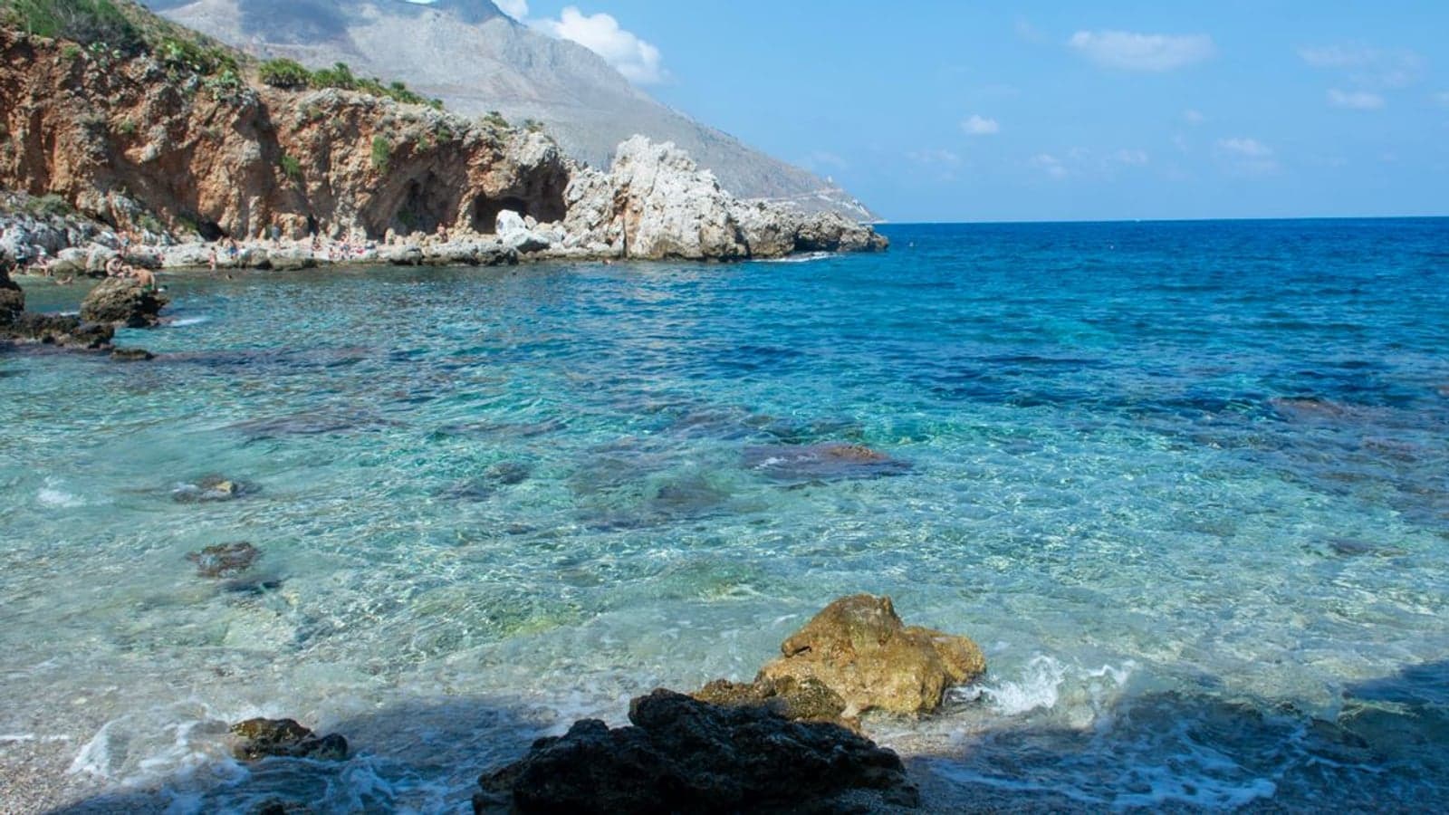 Esentepe Halk Plajı — plaj atmosferi, Girne
