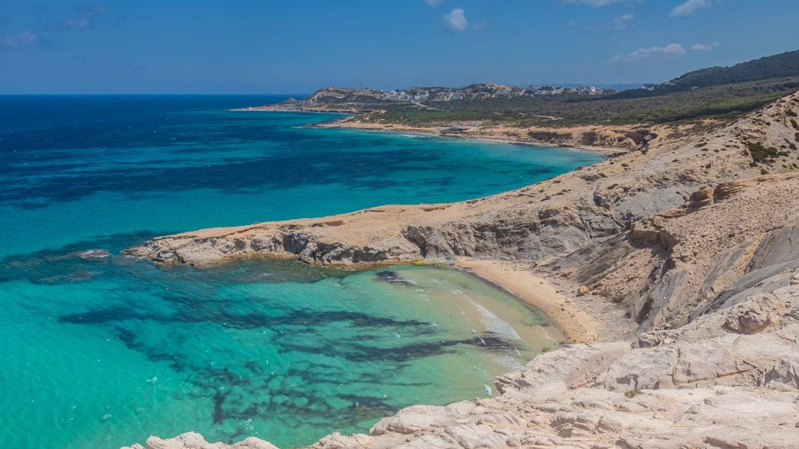 Kervansaray Halk Plajı — plaj atmosferi, Girne