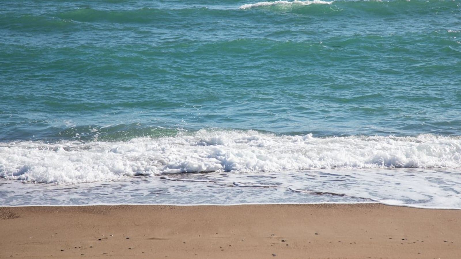 Long Beach (İskele) — plaj atmosferi, İskele