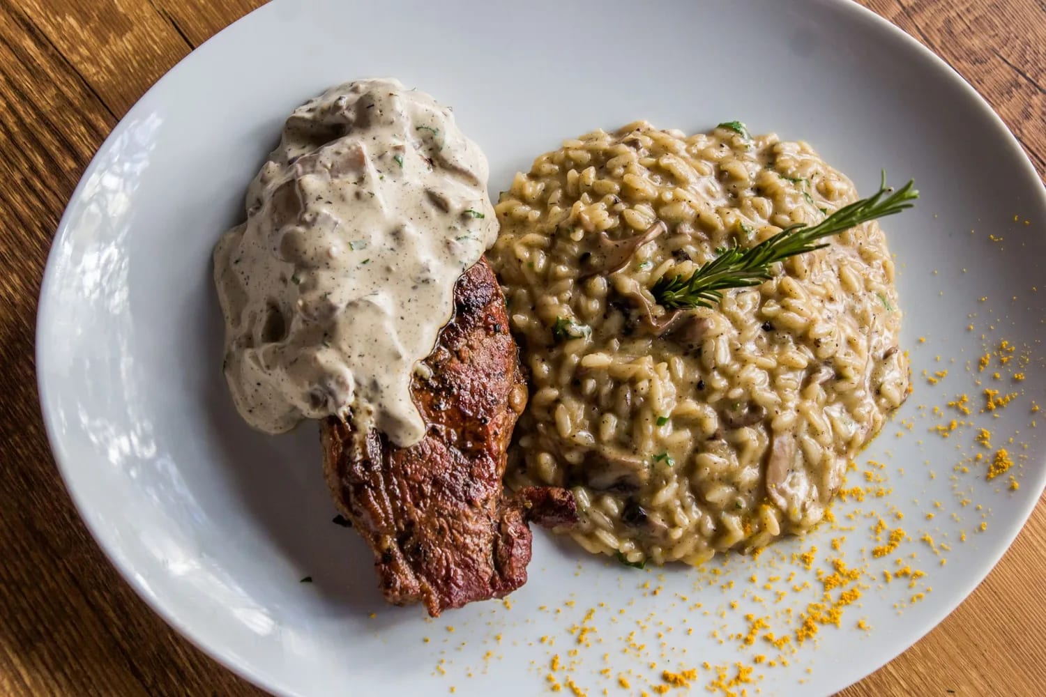Dolce Italian Restaurant & Bar — Kıbrıs rehber kapak görseli