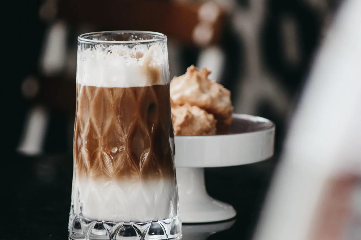 Montenegro ' C Bar — Kıbrıs rehber kapak görseli