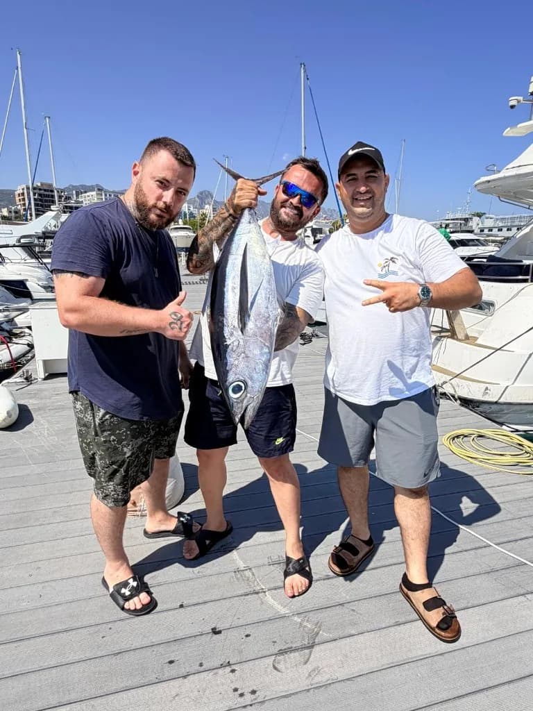 Marina Girne marina dönüşü — büyük av